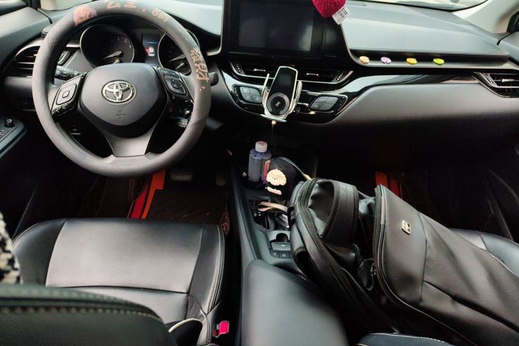 Used Toyota IZOA 2021 2.0L Yixing Version
