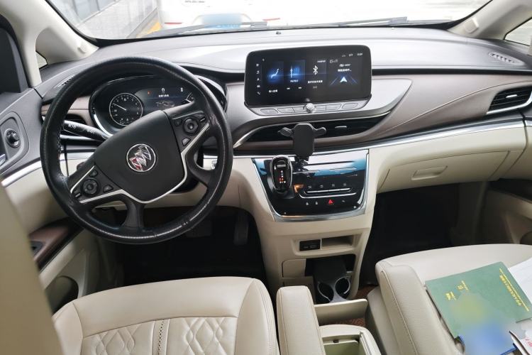 Used Buick GL8 2021 Land Cruiser Executive Class 652T Luxury Model Center Console