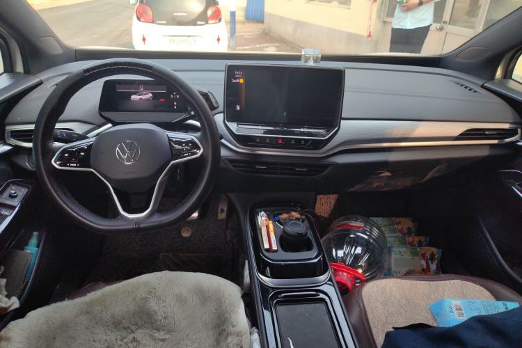 Used Volkswagen ID.4 CROZZ 2022 Standard Range PURE Edition Center Console