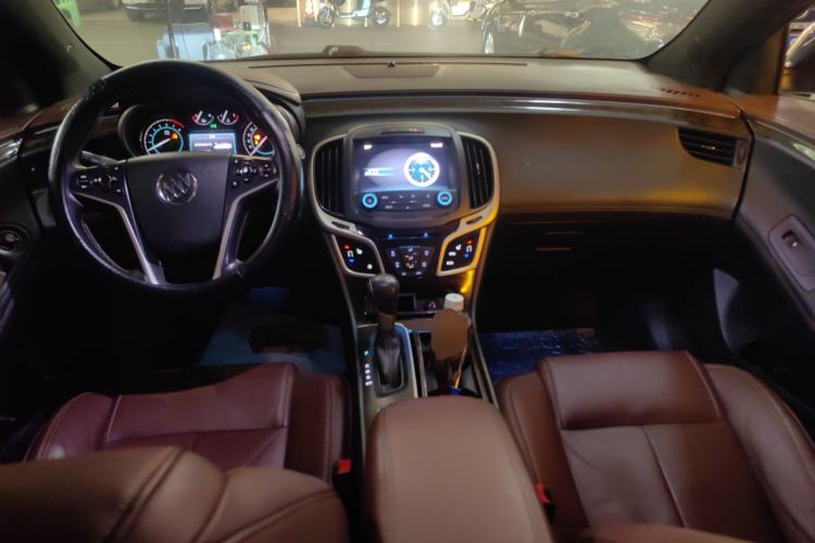 Used Buick LaCrosse 2014 2.0T SIDI Elite Tech Version Center Console