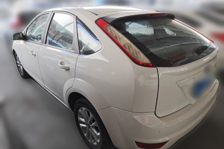 Used Ford Focus 2013 Hatchback Classic 1.8L Automatic Base Model
