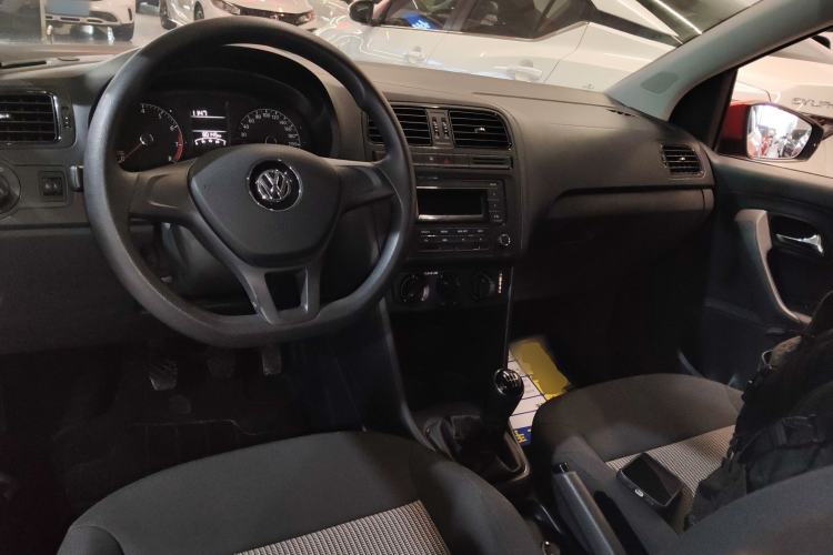 Used Volkswagen Polo 2016 1.4L Manual Fashion Model
