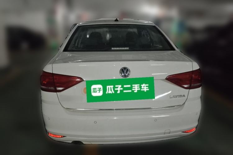 Used Volkswagen Lavida 2017 1.6L Automatic Comfort Edition
