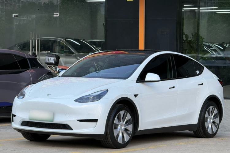 Tesla Model Y 2022 Revised Version Rear-Wheel Drive с пробегом