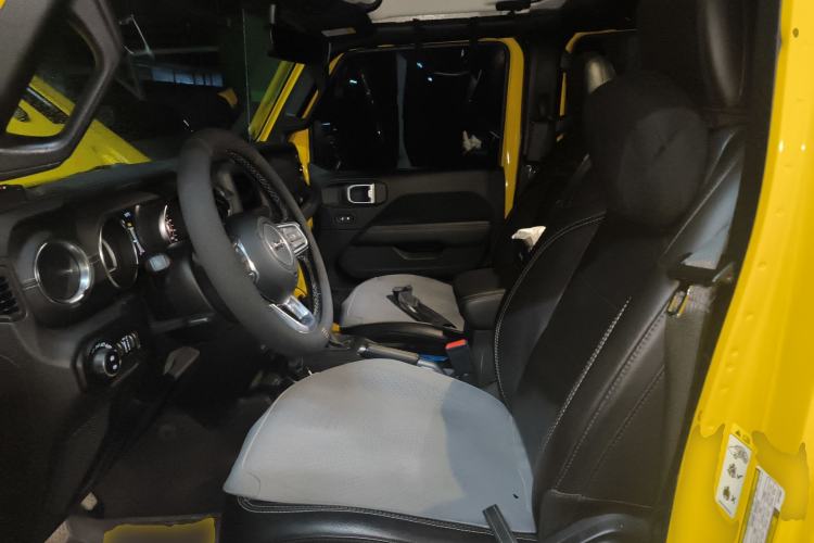 Used Jeep Wrangler 2019 2.0T Sahara Four-Door Version China VI Emission Standard
