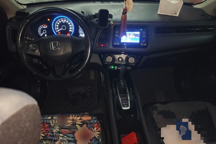 Used Honda Vezel 2015 1.5L CVT two-wheel drive Comfort trim Center Console