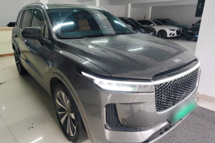 Used Li Auto ONE 2020 Extended-Range 6-Seater Version Front Right 45 Deg