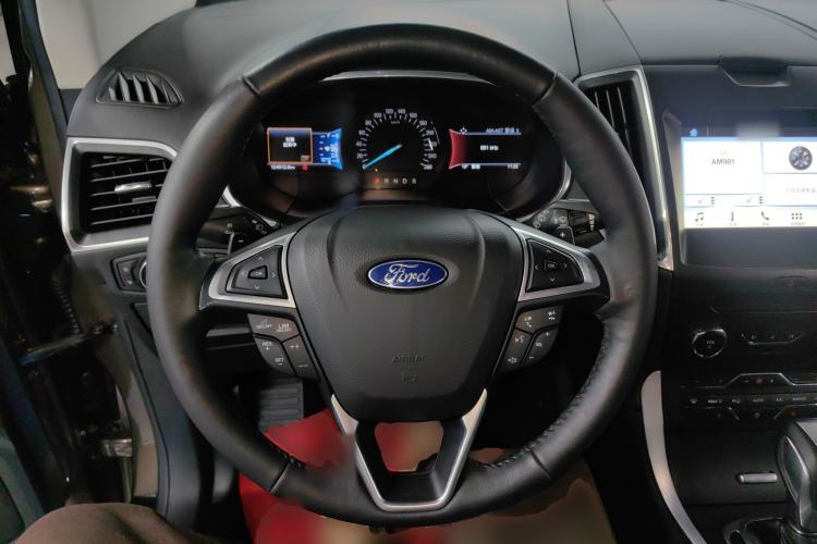 Used Ford Edge 2016 EcoBoost 245 Two-Wheel-Drive Titanium 7-Seater
