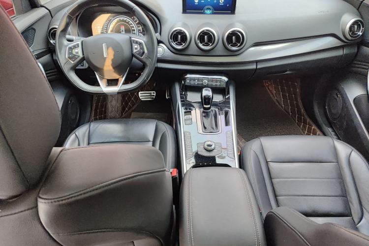 Used Wey VV7 2017 2.0T Flagship Model Center Console