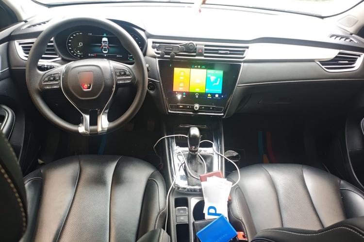 Used Roewe i5 2020 1.5L Automatic 4G Connected Linghao Edition Center Console