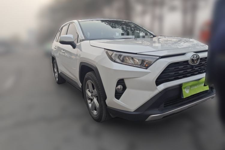 Used Toyota RAV4 2021 2.0L CVT Two-Wheel Drive Fashion PLUS Edition Front Right 45 Deg