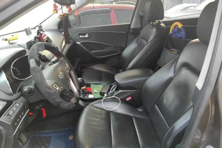 Used Hyundai Grand SantaFe 2013 3.0L 7-Seater 4x4 Flagship Edition
