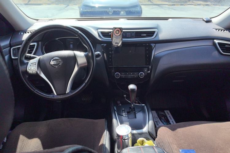 Used Nissan X-Trail 2014 2.0L CVT Comfort Edition 2WD Center Console