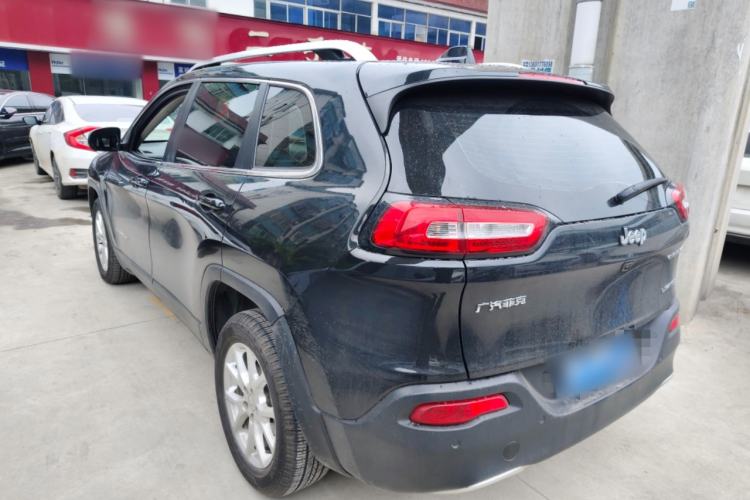 Used Jeep Cherokee 2017 2.0L Superior Edition