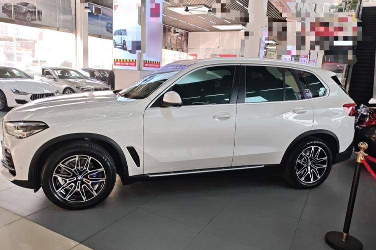 Used BMW X5 2019 xDrive40i Base Model Middle East

