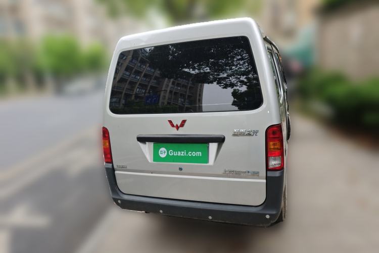 Used Wuling Zhiguang 2023 1.5L Practical Version 5/7 Seats Rear