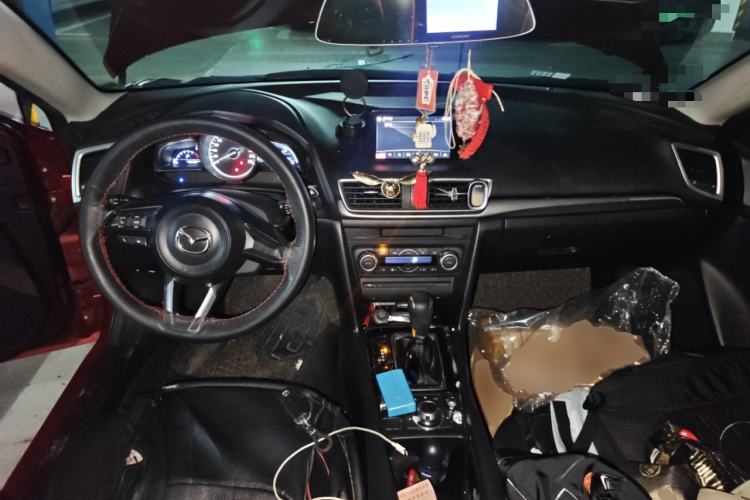 Used Mazda 3 Axela 2017 Sedan 1.5L Automatic Luxury Model Emission Standard China V