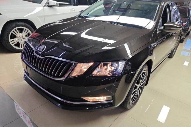 Used Skoda Octavia 2019 TSI230 DSG Luxury Edition