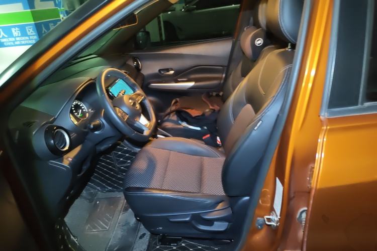 Used Nissan Kicks 2017 1.5L CVT Smart Drive Edition Left Front Seat