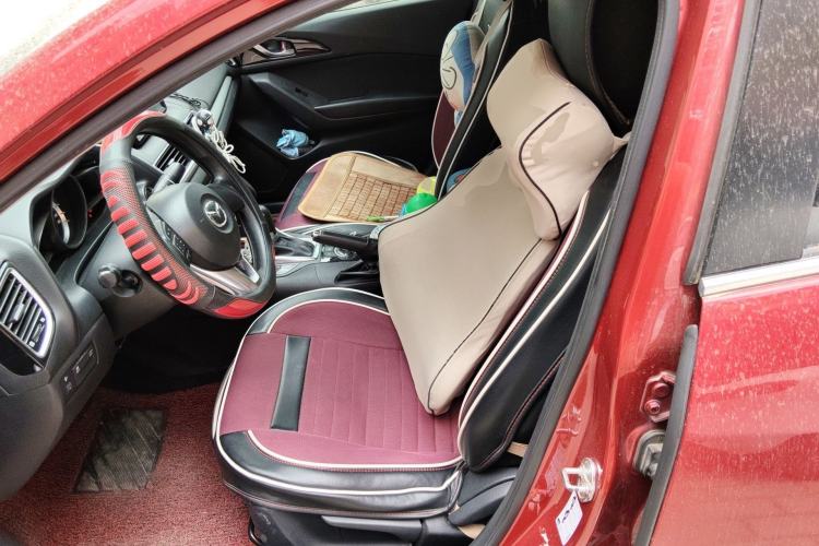 Used Mazda 3 Axela 2016 Sedan 1.5L Automatic Comfort Model