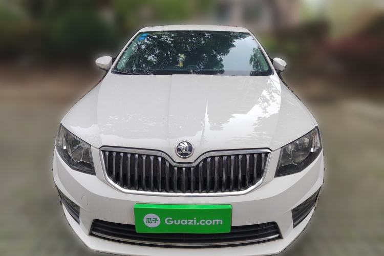 Used Skoda Octavia 2017 Classic Model 1.6L Manual Comfort Edition Front