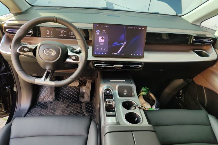 Used GAC Trumpchi E8 2024 Honor Series 2.0L Honor Edition Center Console