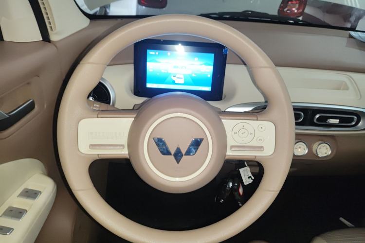 Used Wuling Hongguang MINIEV 2025 Four-Door Version Advanced Edition
