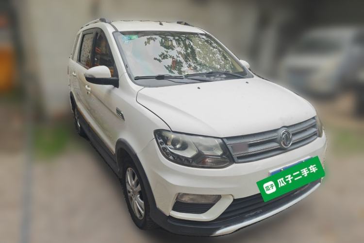 Used Dongfeng Fengon 370 2016 1.5L Manual Luxury 7-Seater Front Right 45 Deg