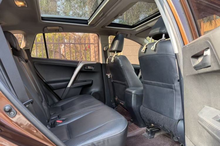 Used Toyota RAV4 2015 2.5L Automatic 4x4 Elite Edition