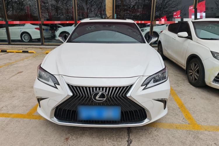 Used Lexus ES 2020 200 Excellence Edition
