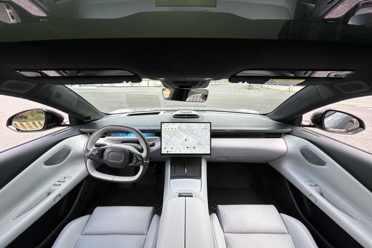 Used Lynk & Co Z10 2025 95 kWh 702 km All-Wheel Drive Intelligent Driving Ultra
