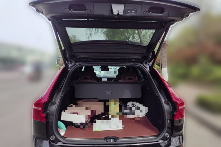 Used Volvo XC60 2024 B5 4x4 Smart Luxury Edition
