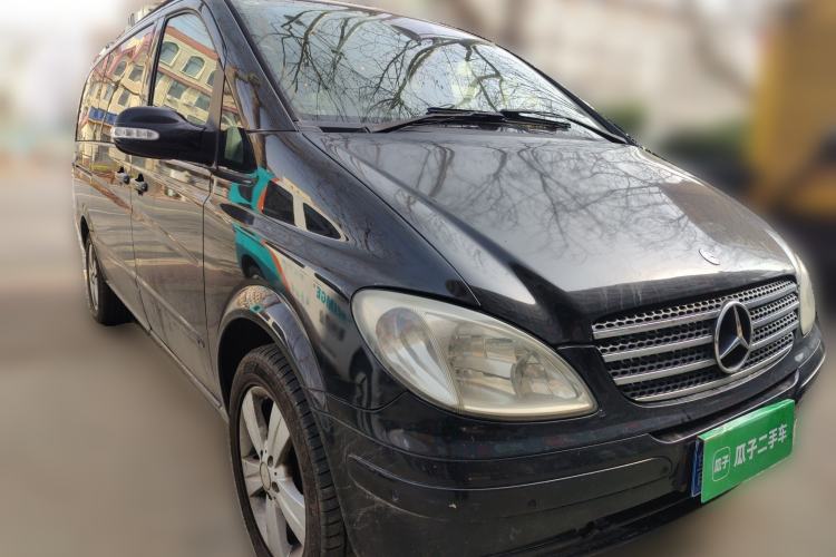 Used Mercedes-Benz Viano 2010 2.5L Prestige Edition Front Right 45 Deg