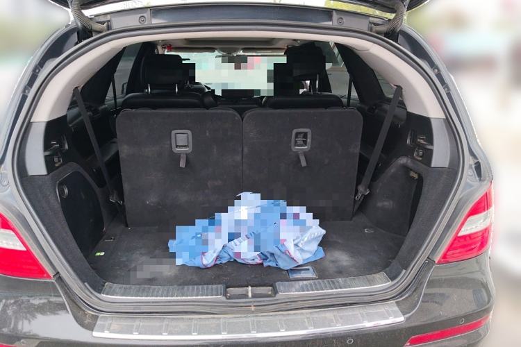 Used Mercedes-Benz R-Class 2017 R 320 4MATIC Business Edition Prestige Model
