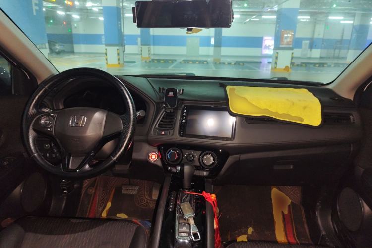 Used Honda Vezel 2022 1.5L CVT Phantom Night Pioneer Edition Center Console