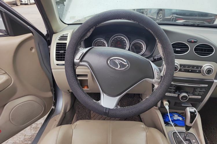 Used Soueast V3 Lingyue 2010 1.5L CVT Luxury Edition
