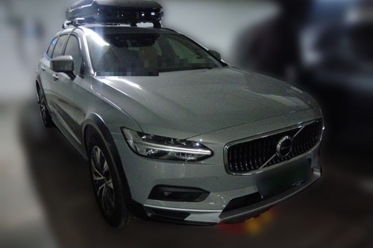 Used Volvo V90 2024 Cross Country B5 AWD Smart Range Edition
