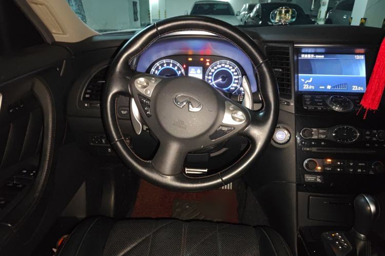 Used Infiniti QX70 2013 3.7L Standard Edition