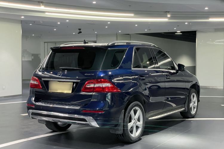 Used Mercedes-Benz M-Class 2014 ML 400 4MATIC Dynamic Model Exterior 3