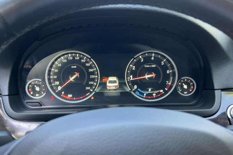 Used BMW 5 Series 2014 525Li Luxury Design Package
