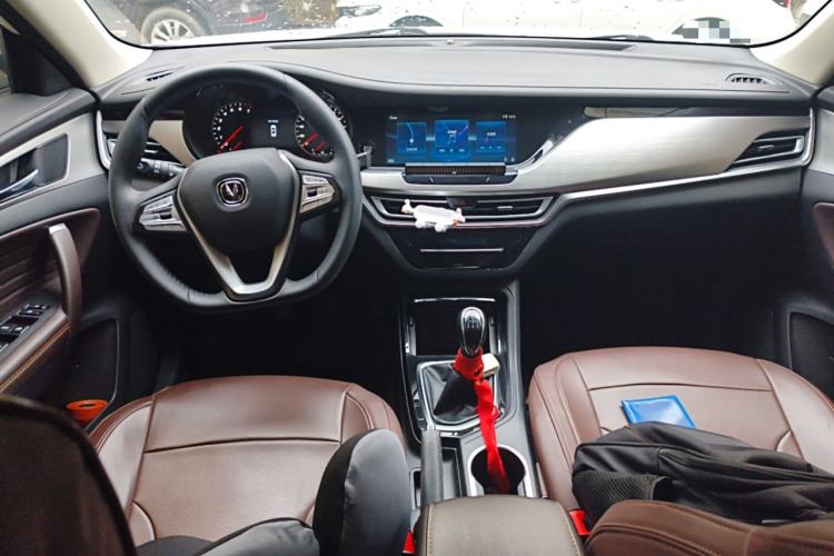 Used CHANGAN CS35PLUS 2019 1.6L Manual Chuanlian Edition
