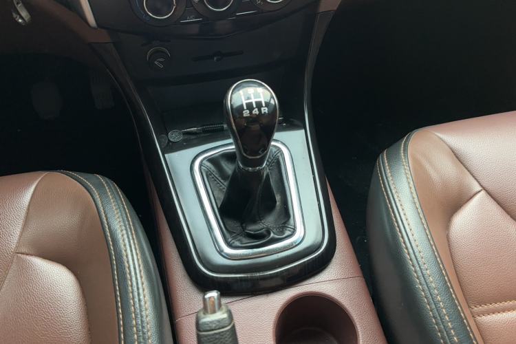 Used FORTHING SX6 2016 1.6L Manual Luxury Model
