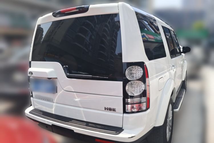 Used Land Rover Discovery 2015 3.0 SC V6 HSE Rear Right 45 Deg