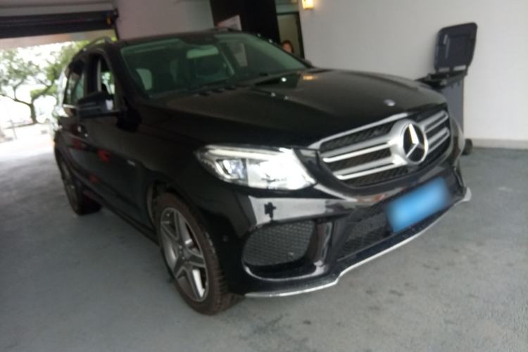 Used Mercedes-Benz GLE 2016 GLE 400 4MATIC Front Right 45 Deg