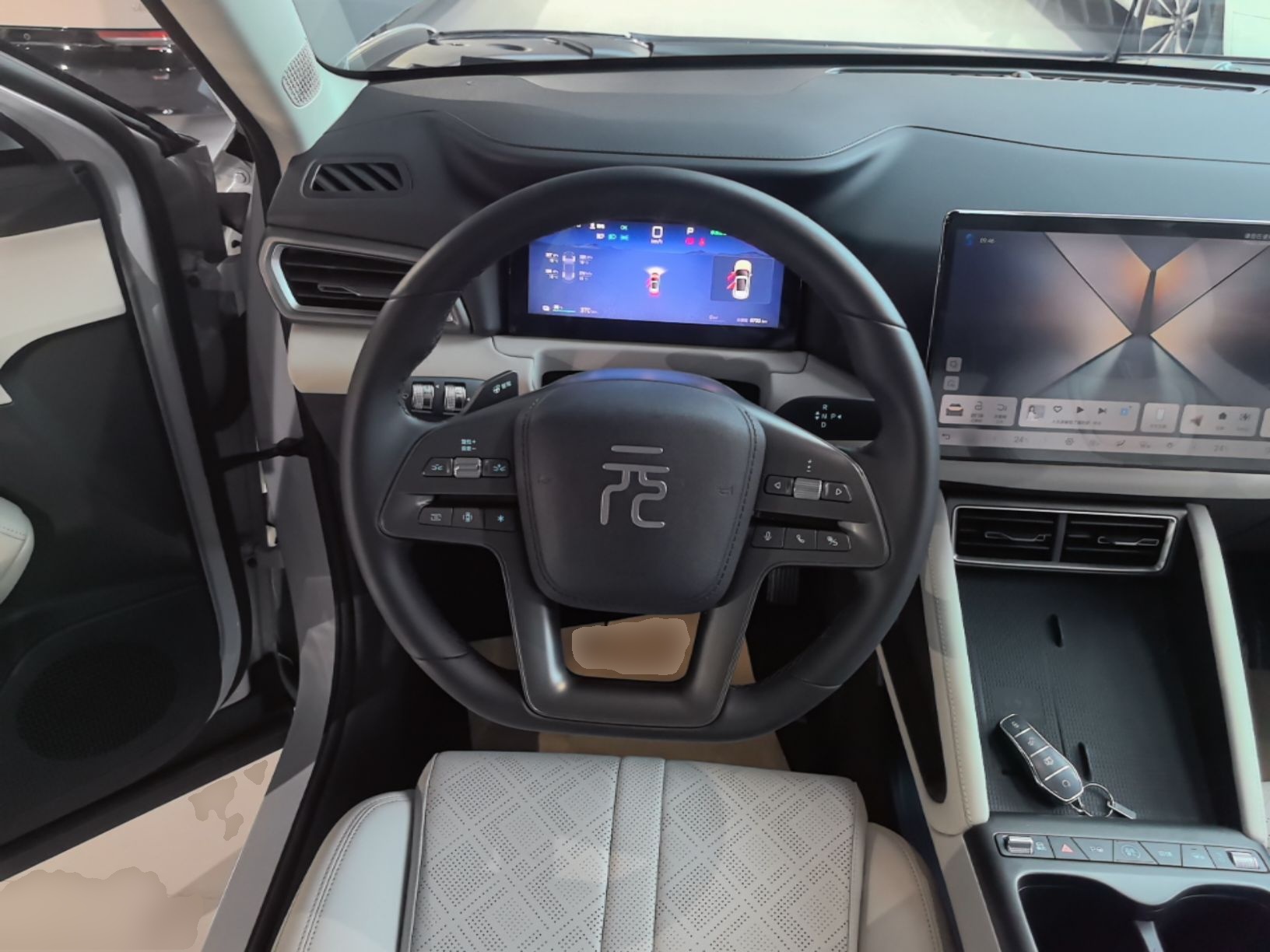 BYD Yuan UP 2025 Intelligent Driving Version 401 km Leading Edition — снимка 13