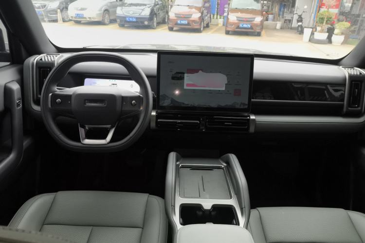 Used Chery Fulwin X3 2025 Model 520 Zhishang Edition Center Console