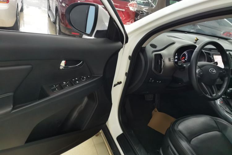 Used Kia Sportage R 2015 2.0L Automatic Two-Wheel Drive DLX Model Driver Seat