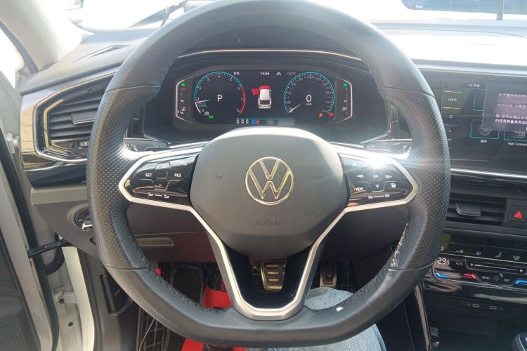 Used Volkswagen Tayron X 2020 330TSI Two-Wheel Drive Luxury Smart Connectivity Version Steering Wheel