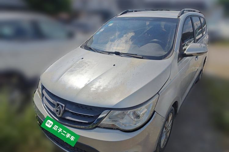 Used Baojun 730 2014 1.5L manual Comfort version 7 seats
