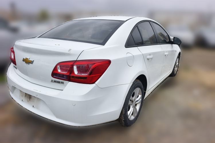 Used Chevrolet Cruze 2015 1.5L Classic SE MT Rear Right 45 Deg